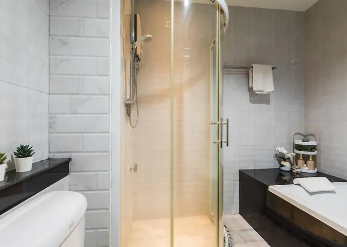 Apartment Bkk Sukumvit71 1 Bed 2 Bath 1 Living 1 Kitchen *